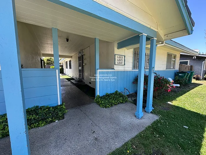 2 bed, 1.0 bath, 980 sqft, $1,600 — Photo 1