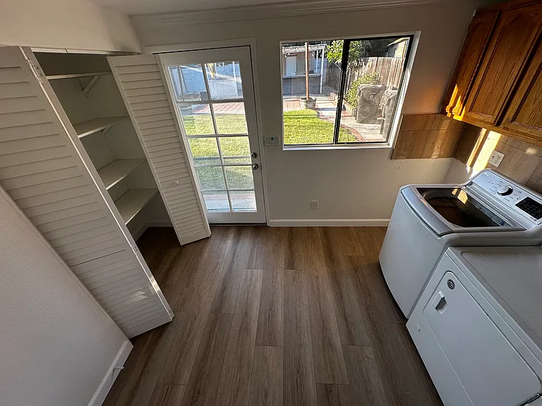 2613 W Olive Ave — Photo 10