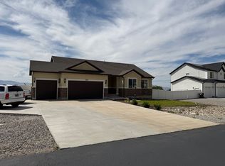 8285 N Lakeshore Drive, Lake Pt, UT 84074
