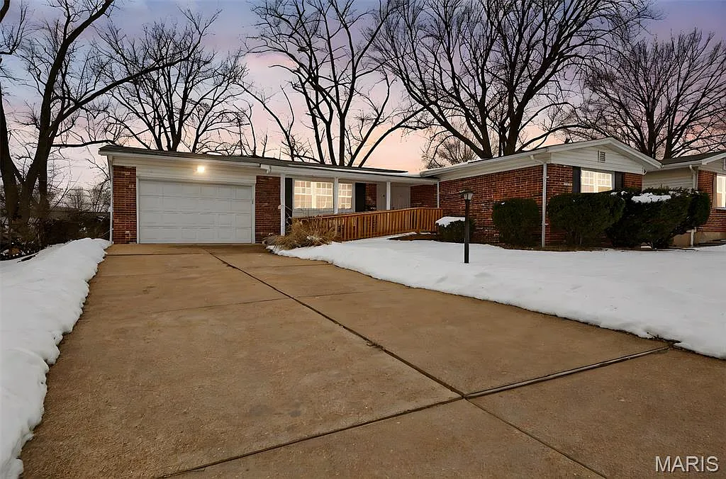 1960 David Dr photo 1