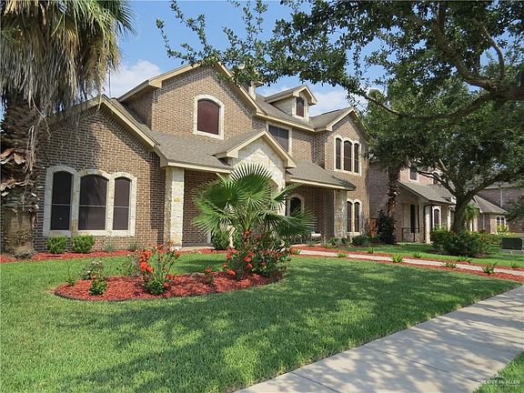 2nd image of 3401 Grand Canal Dr