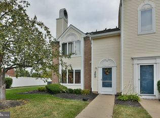 269 Juanita Ct, Levittown, PA 19057