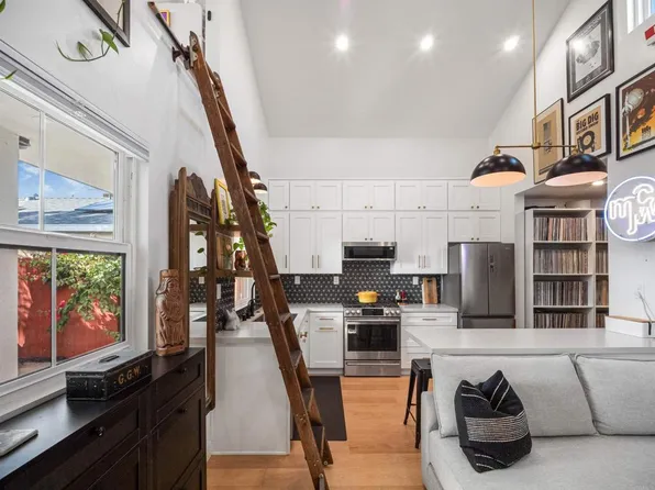 1323 Lehigh St, San Diego, CA 92110