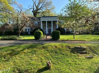1712 N Roan St, Johnson City, TN 37601