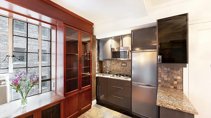 Rented by Compass | media 14