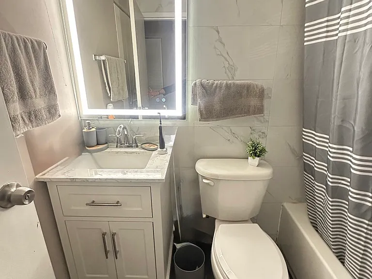 1045 S Evergreen Ave #204 — Photo 7