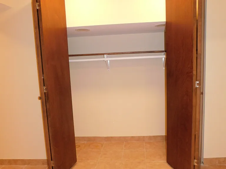 1321 W Touhy Ave #1N — Photo 13