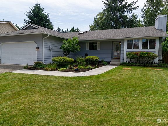 3rd image of 15808 118th Avenue Ct E