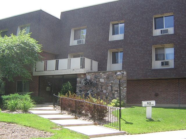 1st image of 6 Villa Verde Dr APT 300
