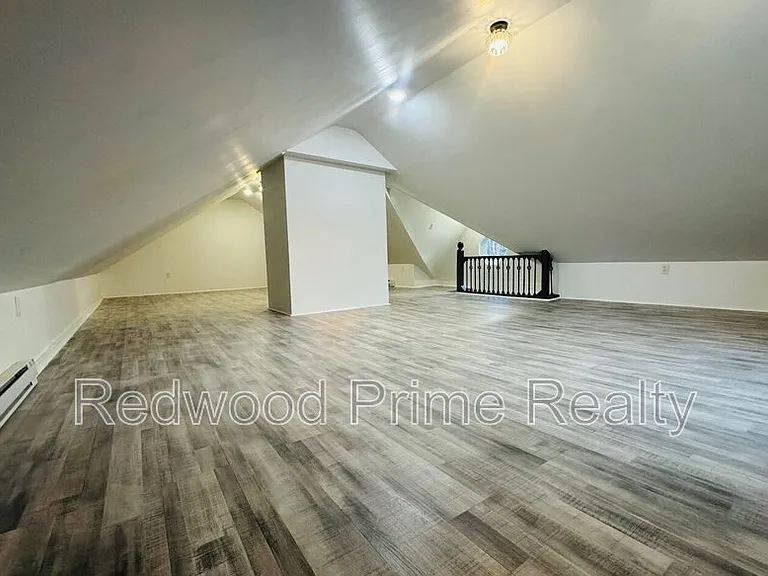 401 S Center St — Photo 19