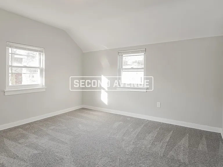 610 Churchill Ave — Photo 8