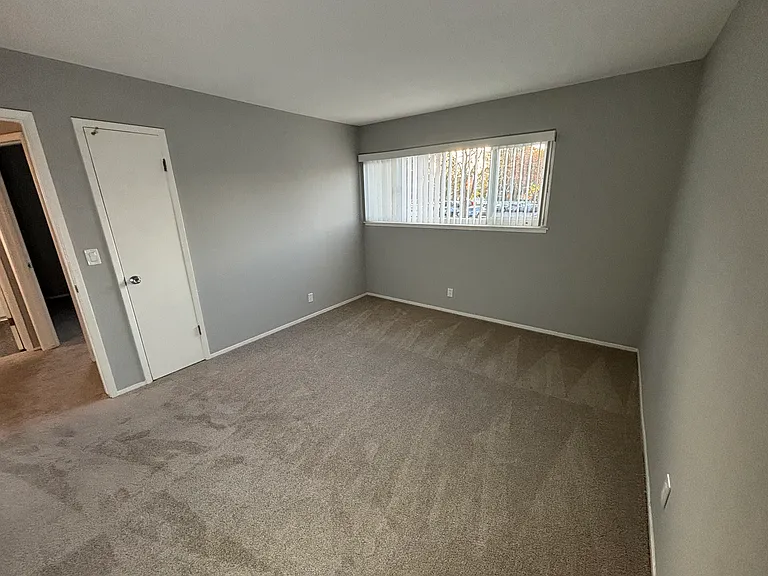 786 Reseda Dr #2 — Photo 5