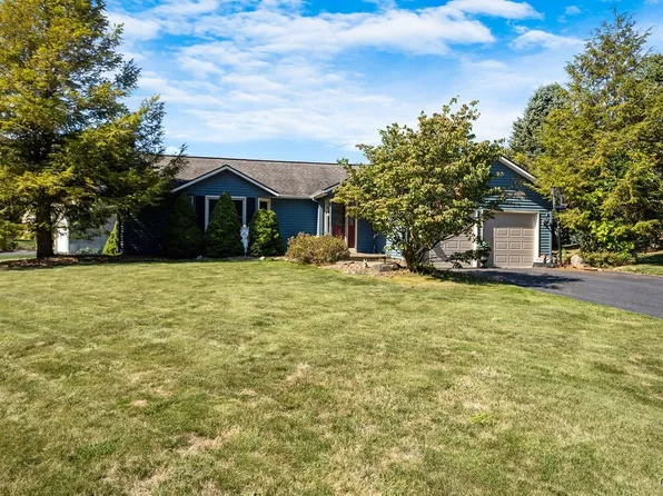 510 Emann Dr, Camillus, NY 13031