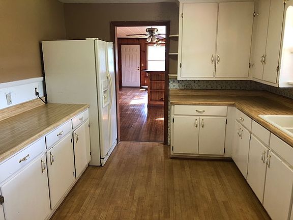 4th image of 312 Rush St