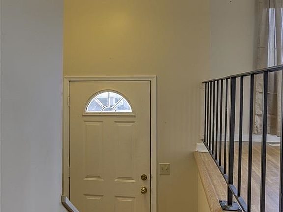 3rd image of 14504 Borman St