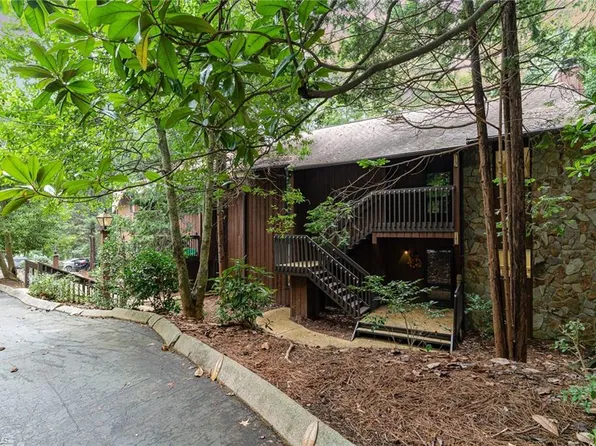 142 Cedar Lake Trl, Winston Salem, NC 27104