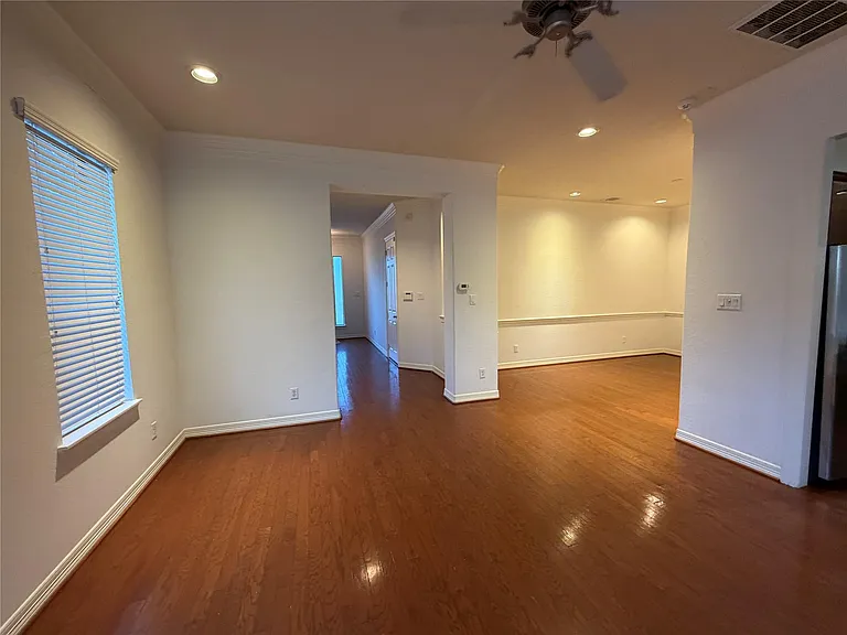 11602 Royal Oaks Xing — Photo 21