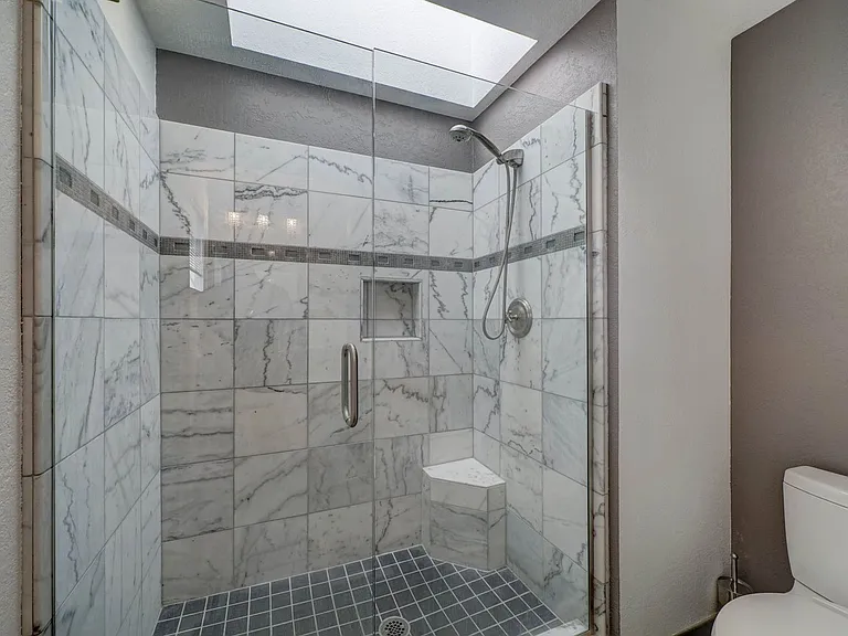 6141 N 28th Pl — Photo 25