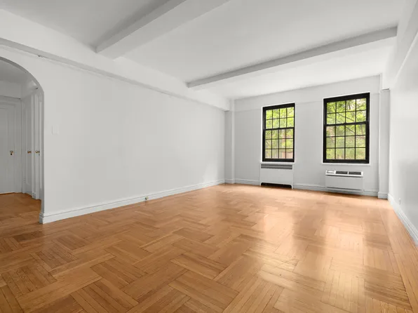 17 West 67th Street image 1 of 4
