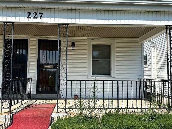 2nd image of 227-225 Brooklyn Ave Unit 225