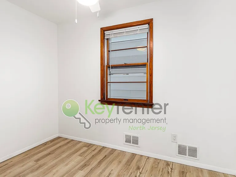 171 Burns Ave — Photo 8