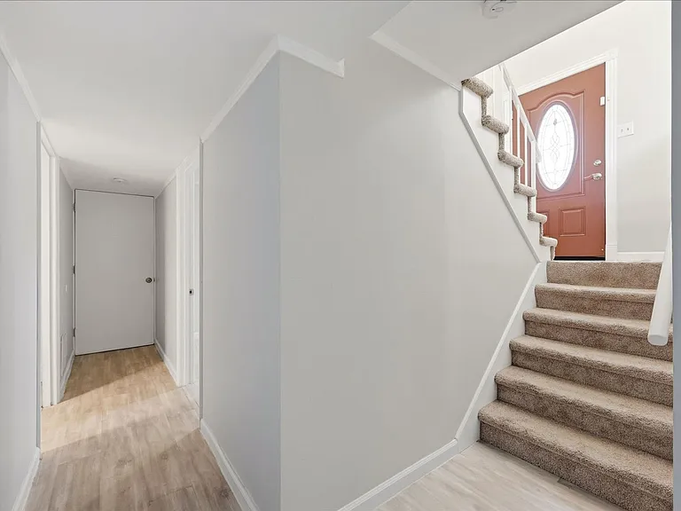 5481 Saddler Ln — Photo 16