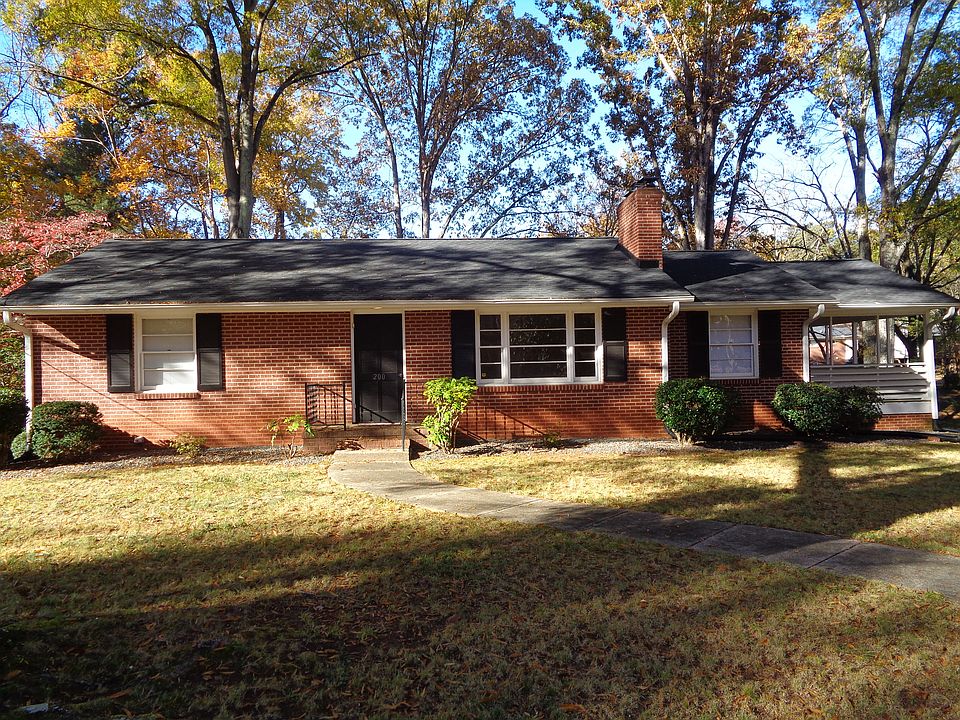 1st image of 200 Evergreen Dr