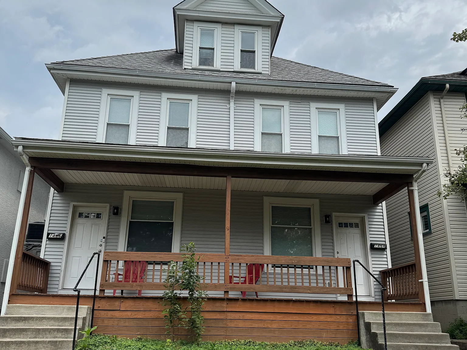 4 bed, 1.5 bath, 2400 sqft, $2,250 — Photo 1