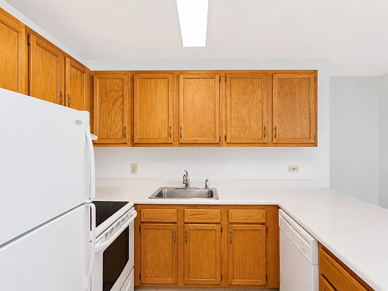 1811 Four Lakes Ave #4F — Photo 8