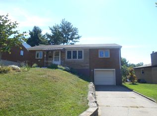 1633 Sillview Dr, Pittsburgh, PA 15243