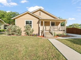 102 S 4th St, Grandview, TX 76050