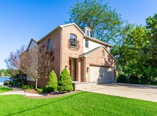 1330 Brighton Lake Rd, Brighton, MI 48116