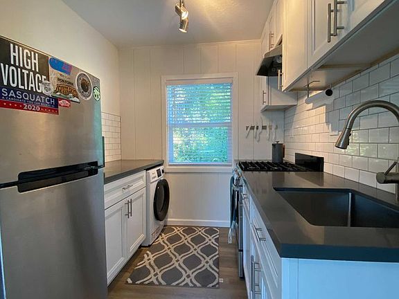 3rd image of 2801 Daubenbiss Ave #12