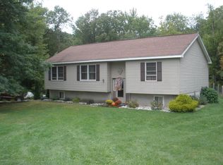 293 Elizabeth St, Hawley, PA 18428