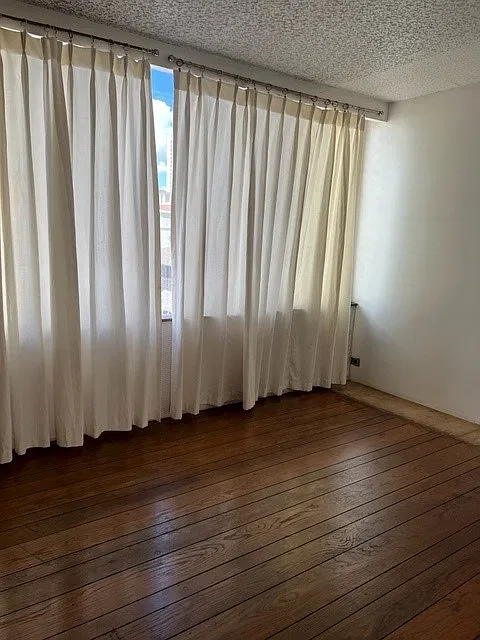 3 bed, 986 sqft, $2,695 — Photo 2