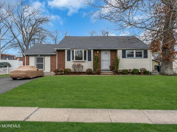 6 Lillian Drive, Hazlet, NJ 07730