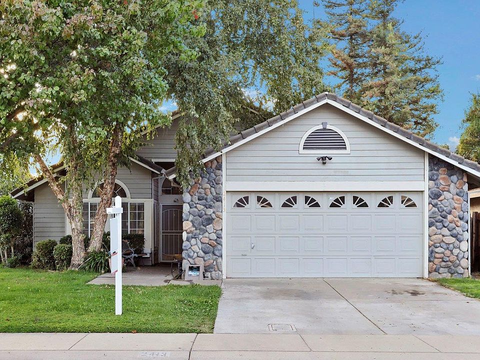 2nd image of 2413 Park Brae Way