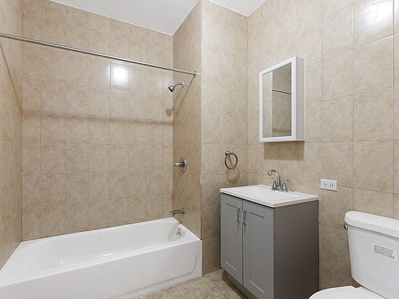 3rd image of 1107 Rogers Ave APT 4B
