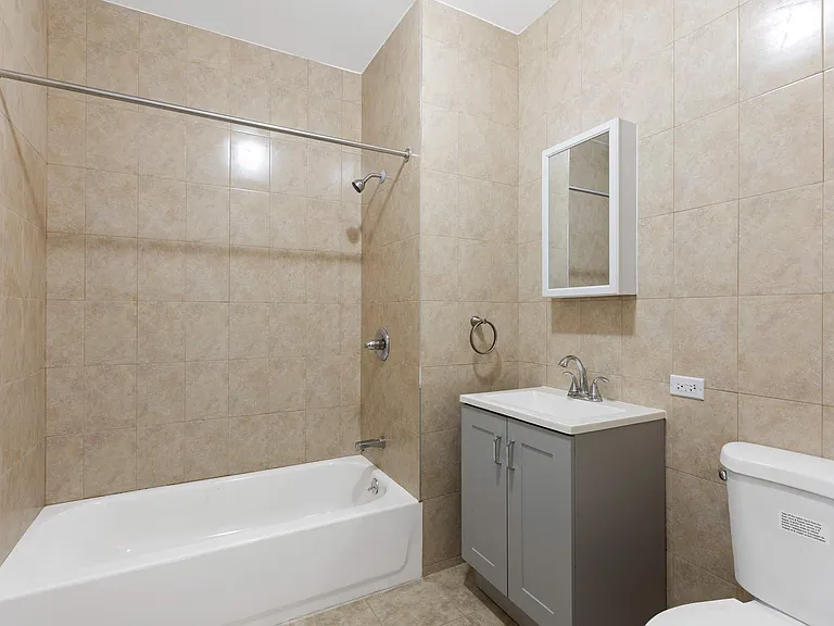 1107 Rogers Ave #3B — Photo 4
