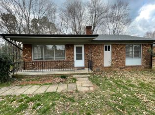 3736 Rolling Rd, High Point, NC 27265