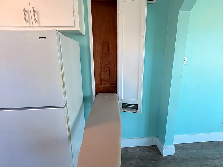 1325 Pomona St — Photo 15