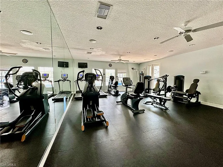 4700 Saint Croix Ln #335 — Photo 37