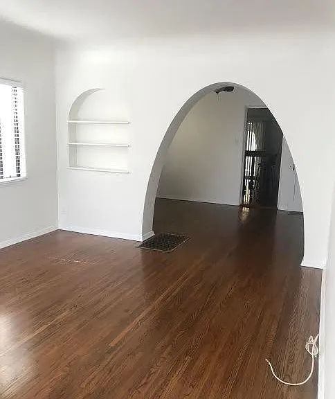 5564 E Saint Irmo Walk — Photo 3