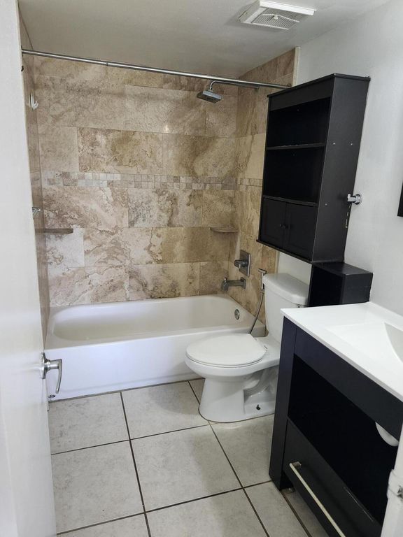 1283 SW 46th Avenue, photo 6