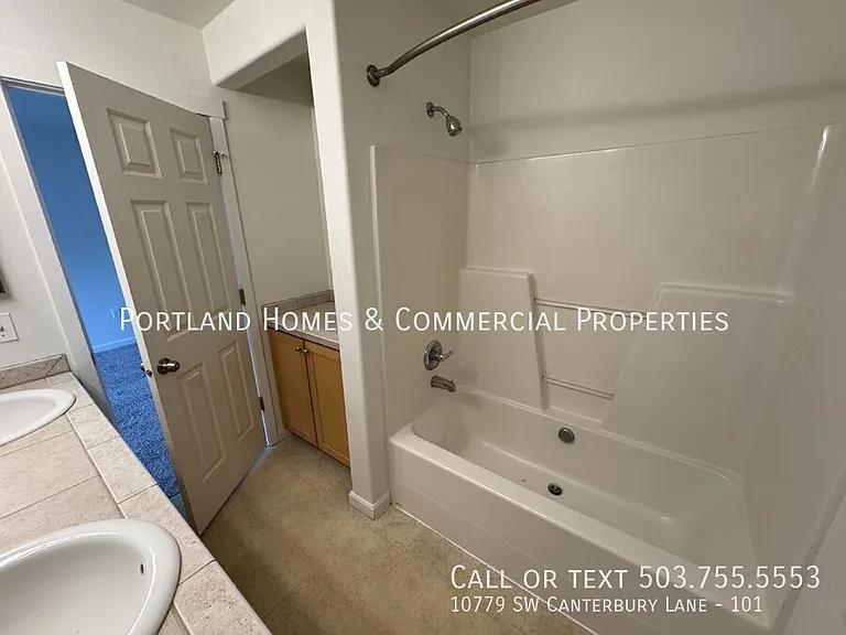 10779 SW Canterbury Ln #101 — Photo 10