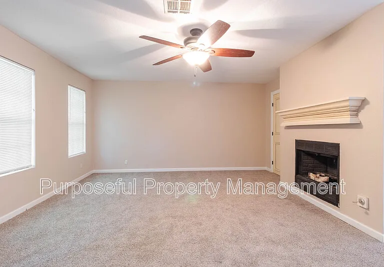 9204 Aaron Dr — Photo 9