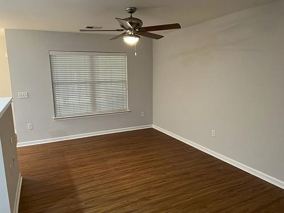 3rd image of 321 Cross Rd