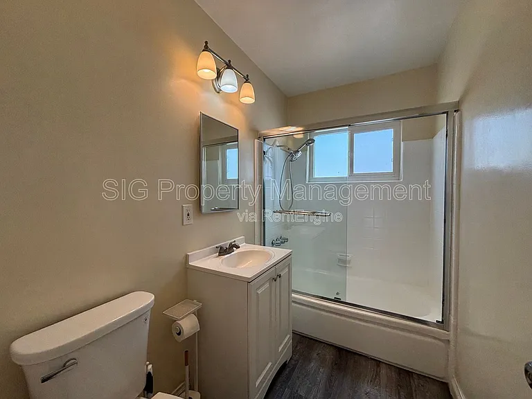 526 E Windsor Rd #15 — Photo 10