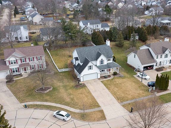 3rd image of 950 Countryside Dr