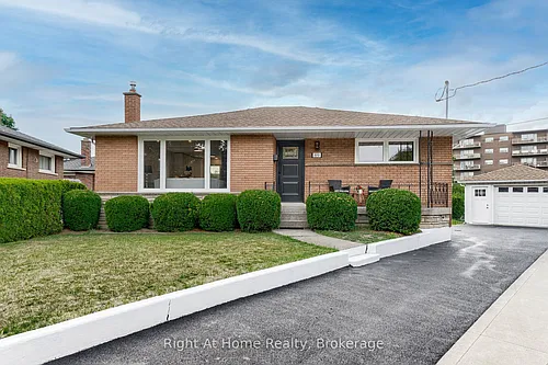 69 Heather Rd #UPPER LEVEL Photo 1